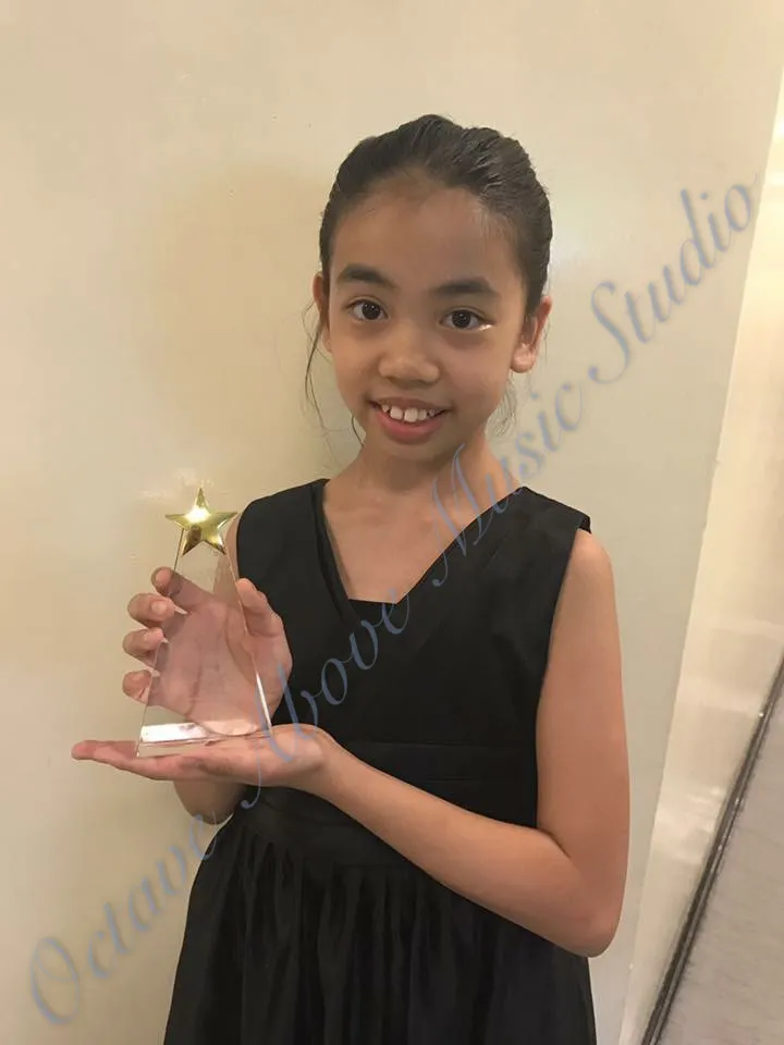 第六屆香港青少年巴林普爾音樂節（鋼琴5級組）：冠軍